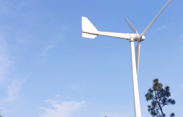 風力發(fā)電機與地面的高度取決于哪些因素？