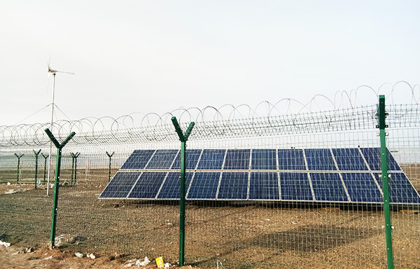 太陽能風力發電機怎么和用電器件連接的？
